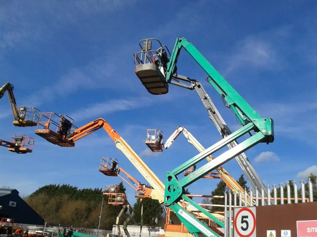 boom lift cherry pickers