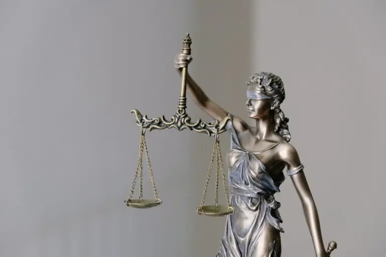 scales of justice figure